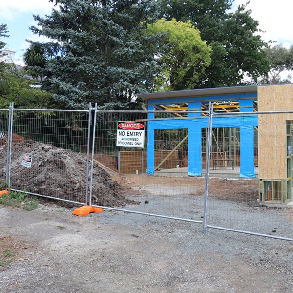 do you deliver and install temporary fencing and what's the cost for this in Mill Creek CA